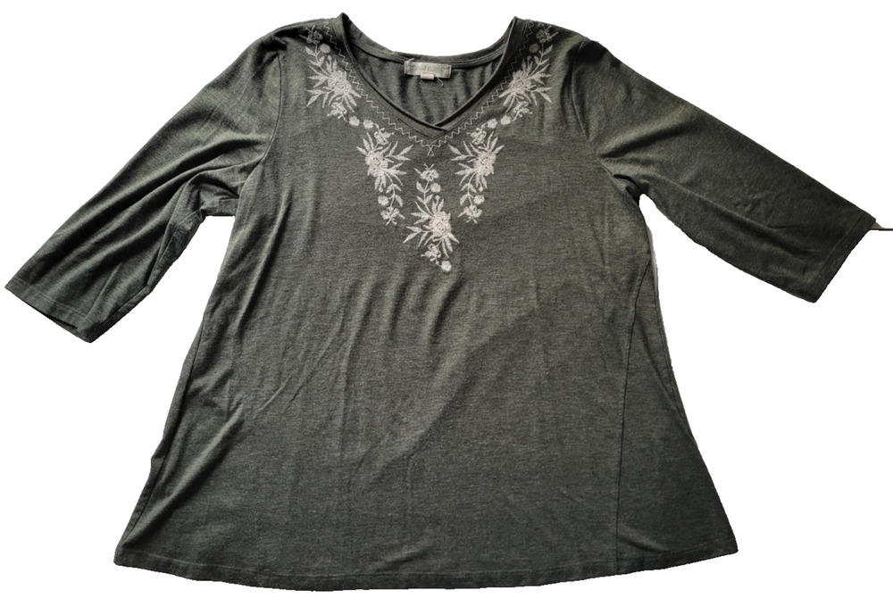 Casual Express Womens L Large Gray Floral Embroidered 3/4 Sleeve Tunic Top